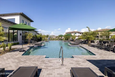 $618,888 | 2121 West Sonoran Desert Drive, Unit 8, Phoenix, AZ 85085