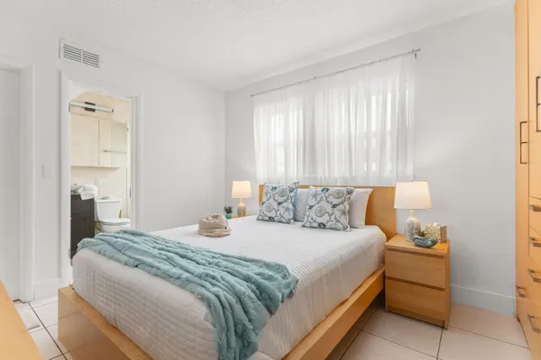 $266,999 | 3225 Northeast 16th Street, Unit 19A, Pompano Beach, FL 33062