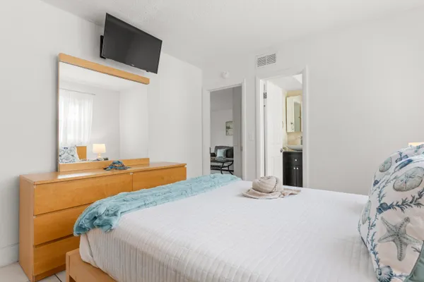 $266,999 | 3225 Northeast 16th Street, Unit 19A, Pompano Beach, FL 33062