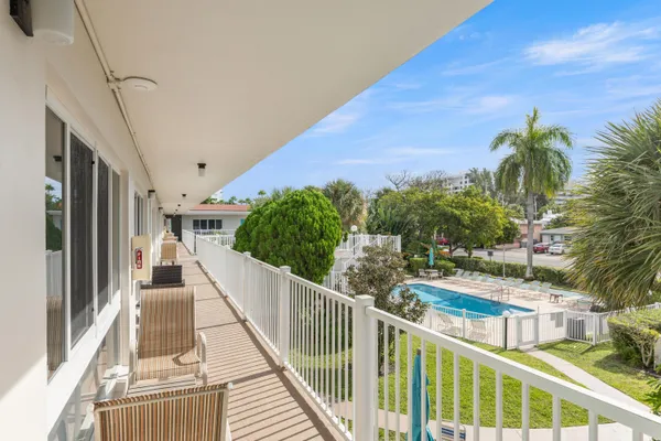 $266,999 | 3225 Northeast 16th Street, Unit 19A, Pompano Beach, FL 33062