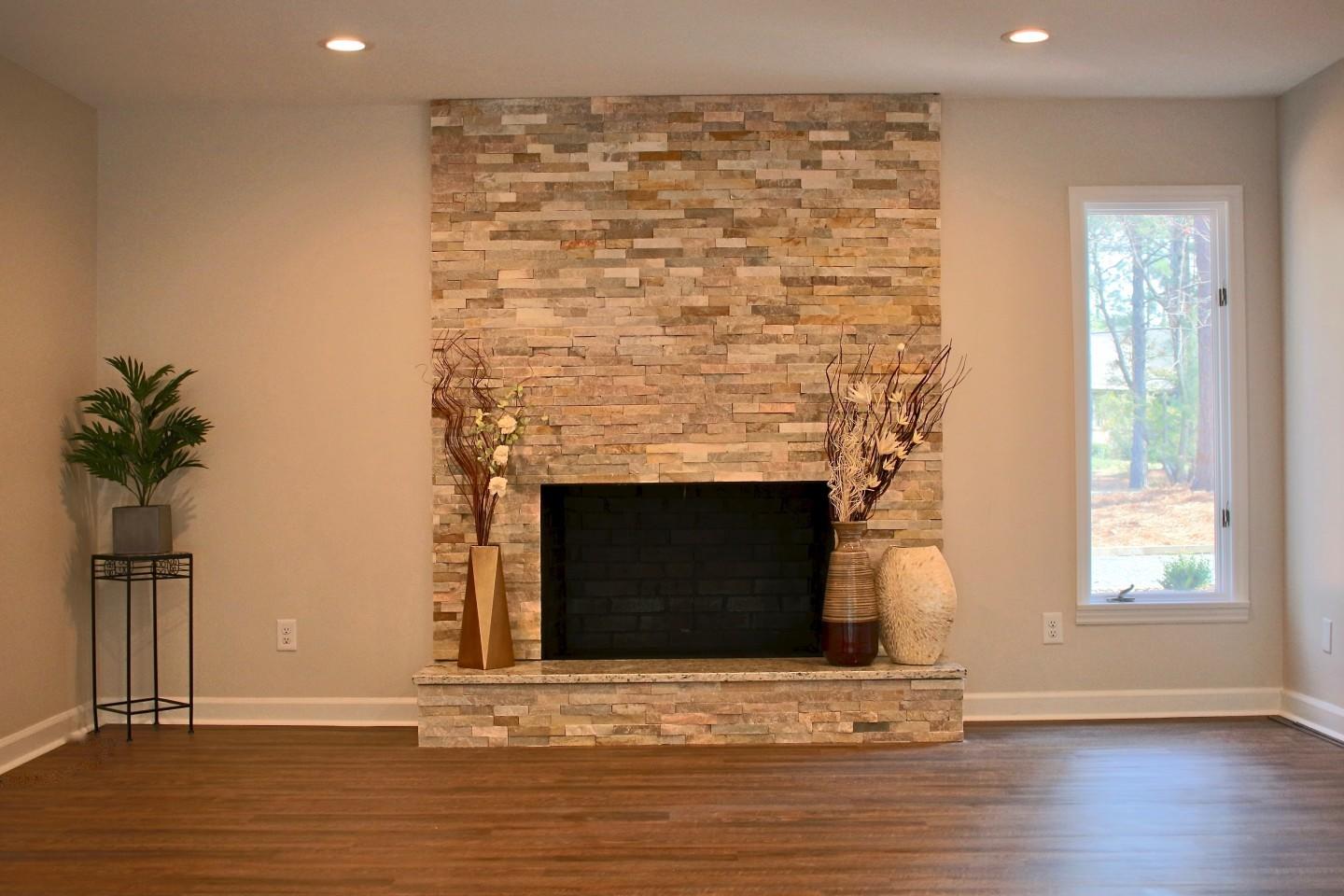 75 Oak Hills Road Pinehurst, NC 28374 - Photo 4 of 33 Living room