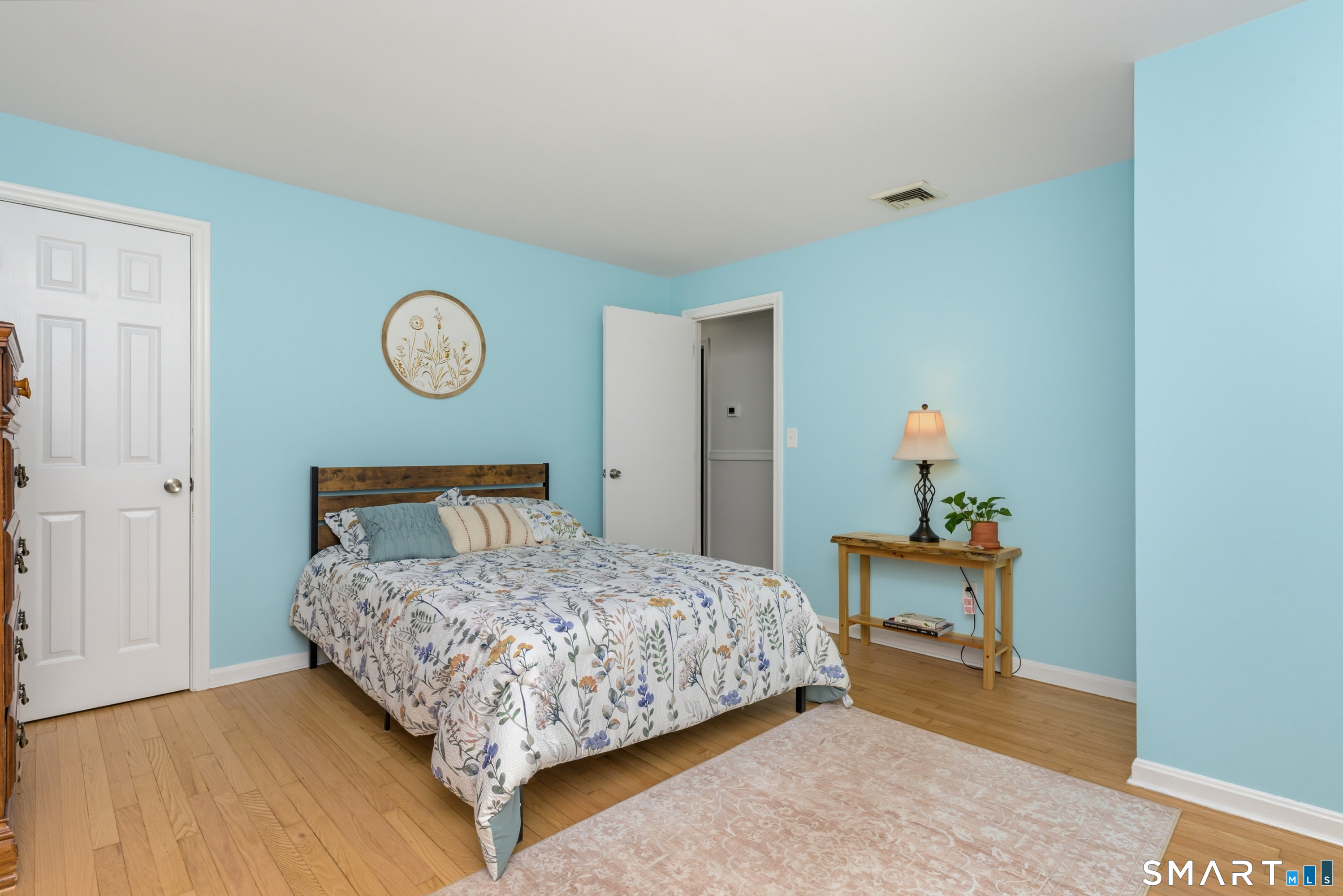 435 West Shepard Avenue Hamden, CT 06514 - Photo 21 of 37