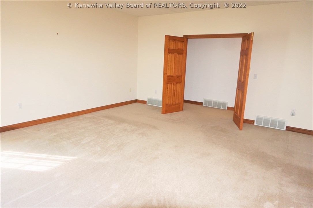 2018 Cross Creek Road Buffalo, WV 25033 - Photo 18 of 29 Gallery Image 18