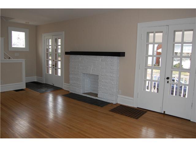 122 East Pacemont Road Columbus, OH 43202 - Photo 3 of 19 Gallery Image 3