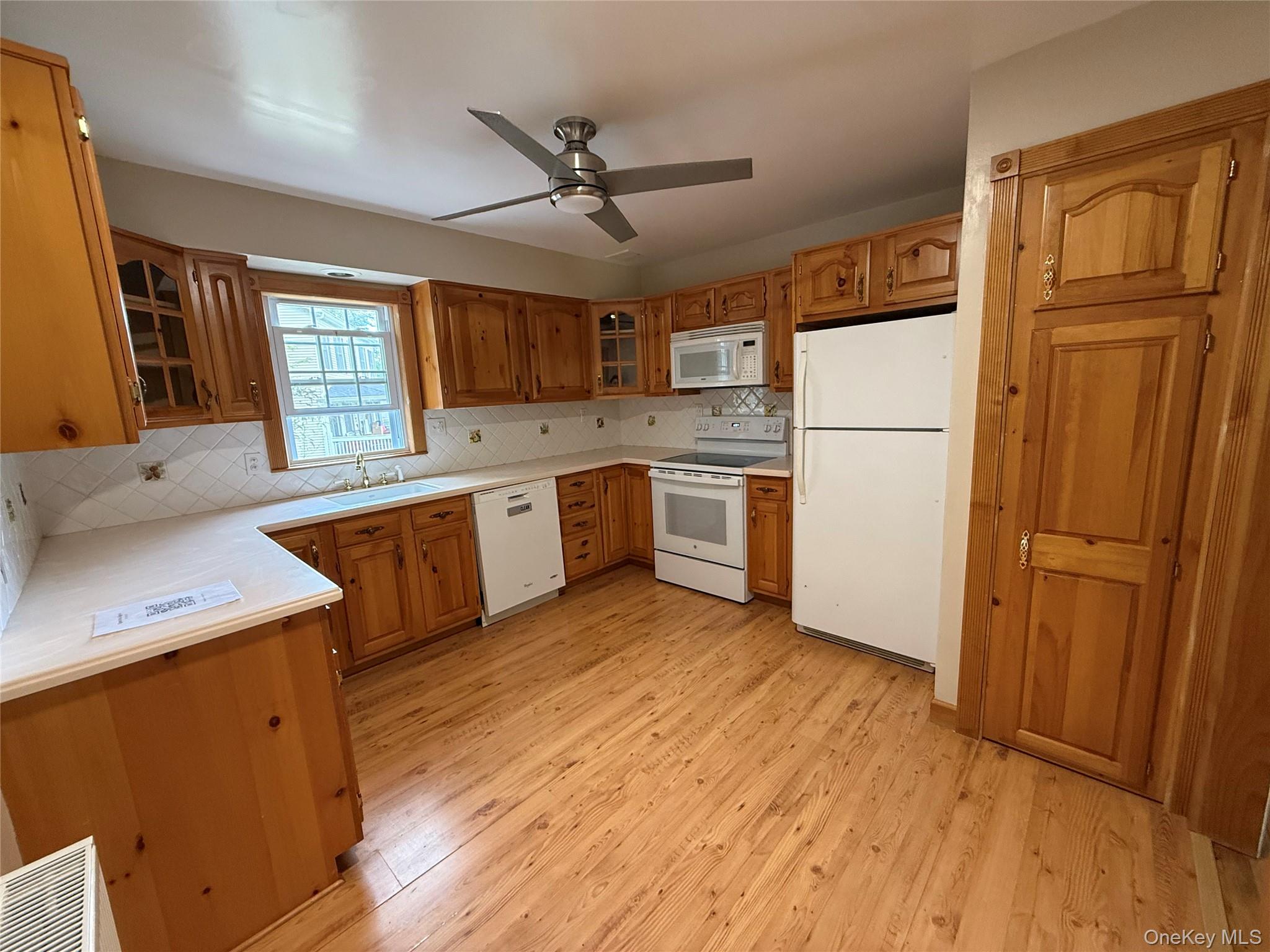 32 Cherry Street Fort Montgomery, NY 10922 - Photo 5 of 11