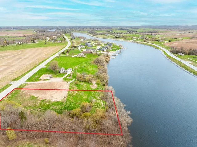 $999,750 | 4351 Lost Dauphin Road, Unit 6, Wrightstown, WI 54180