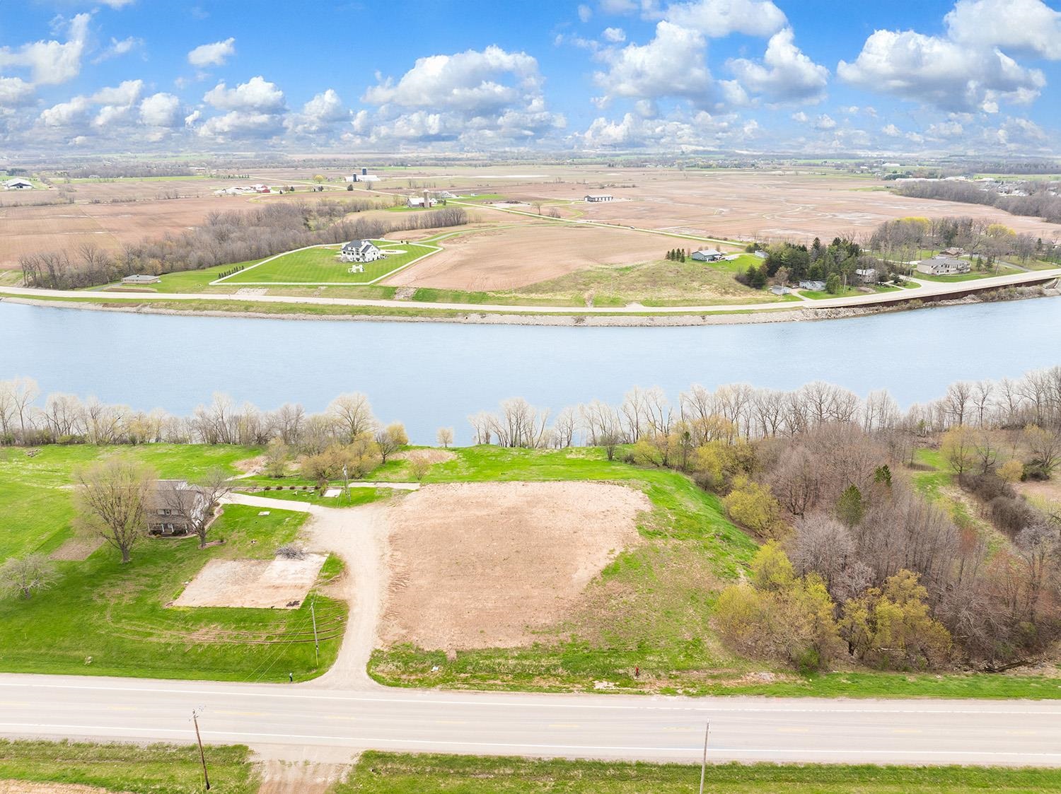 4351 Lost Dauphin Road, Unit 6 Wrightstown, WI 54180 - Photo 7 of 11