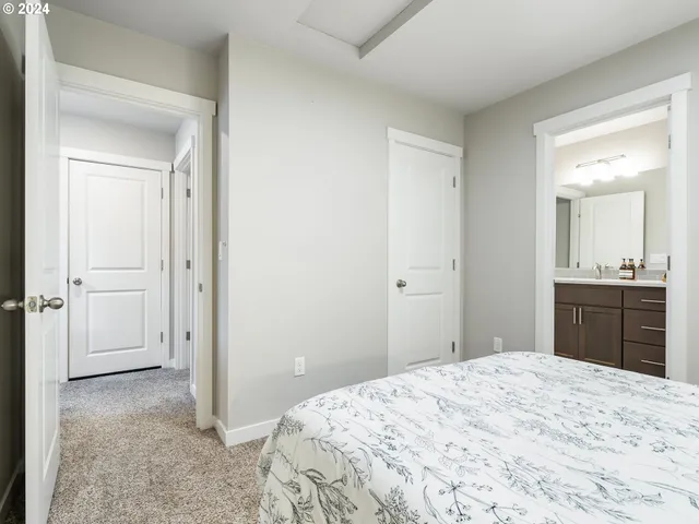 $394,900 | 7035 Southeast Alberta Avenue, Portland, OR 97206