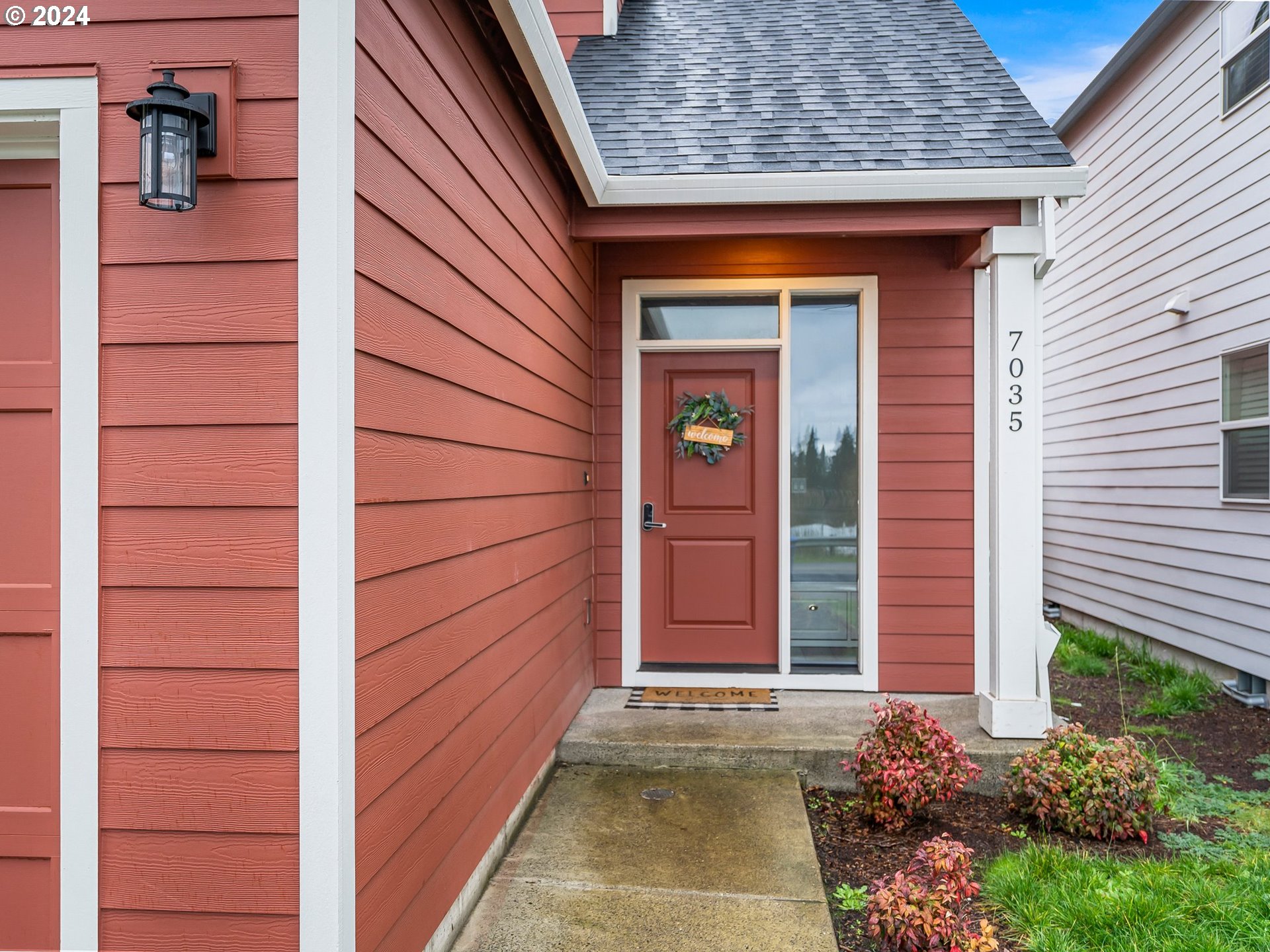 7035 Southeast Alberta Avenue Portland, OR 97206 - Photo 3 of 42