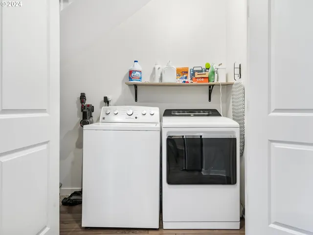 $394,900 | 7035 Southeast Alberta Avenue, Portland, OR 97206