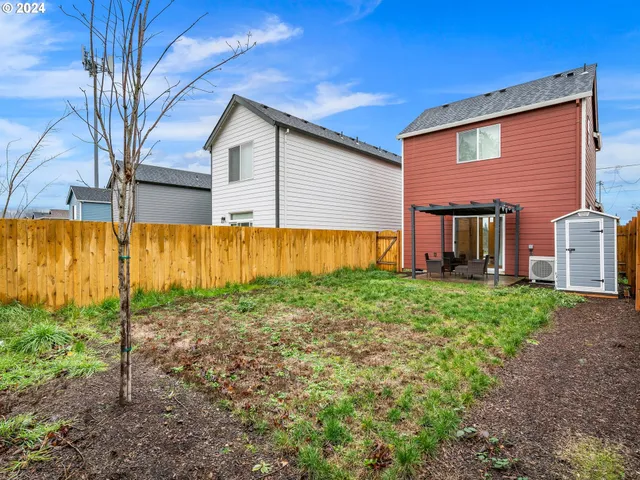 $394,900 | 7035 Southeast Alberta Avenue, Portland, OR 97206