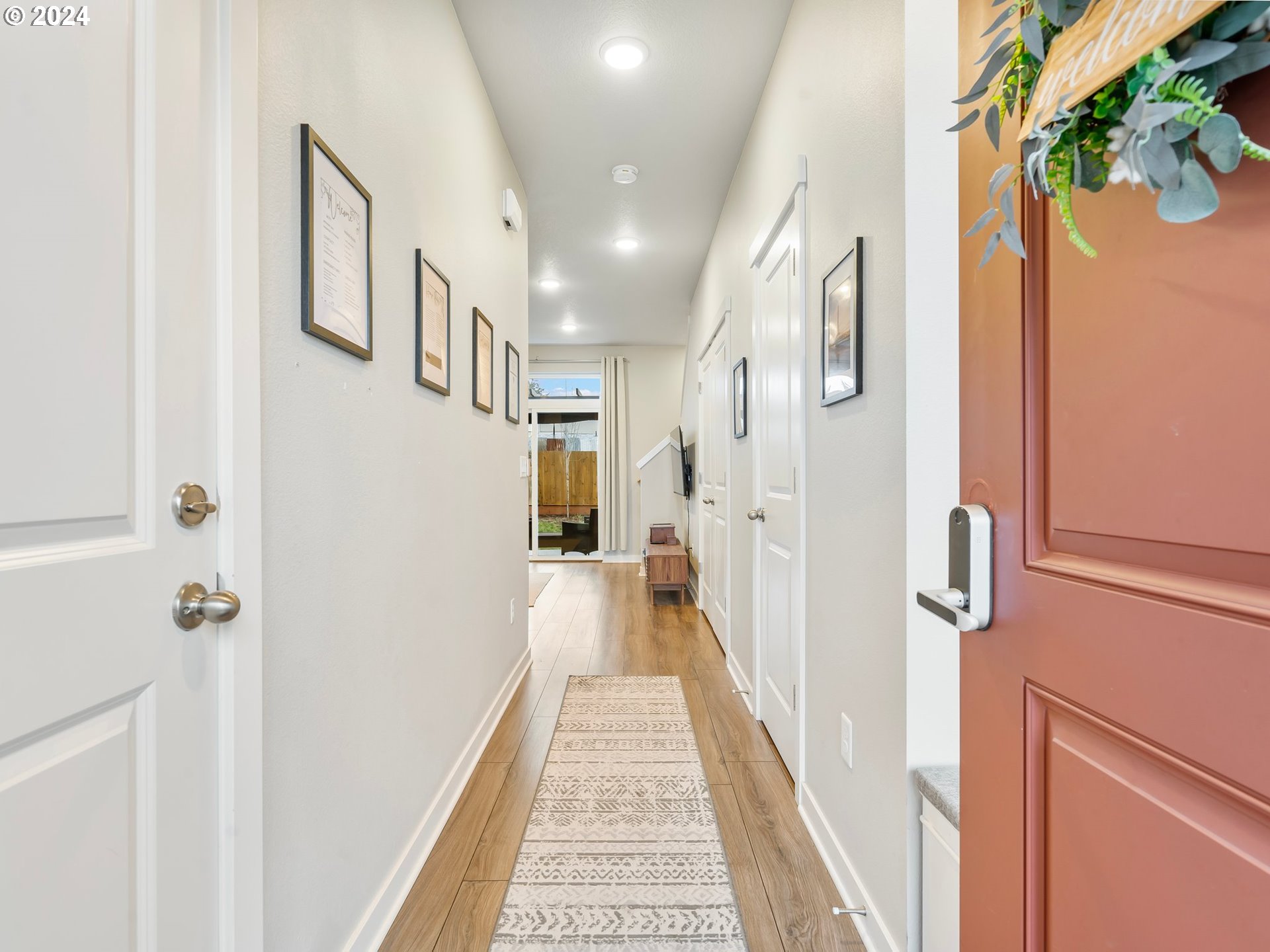 7035 Southeast Alberta Avenue Portland, OR 97206 - Photo 4 of 42