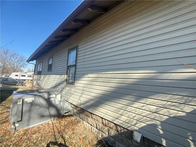$78,900 | 3108 Crawford Avenue, Parsons, KS 67357