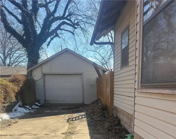 $78,900 | 3108 Crawford Avenue, Parsons, KS 67357