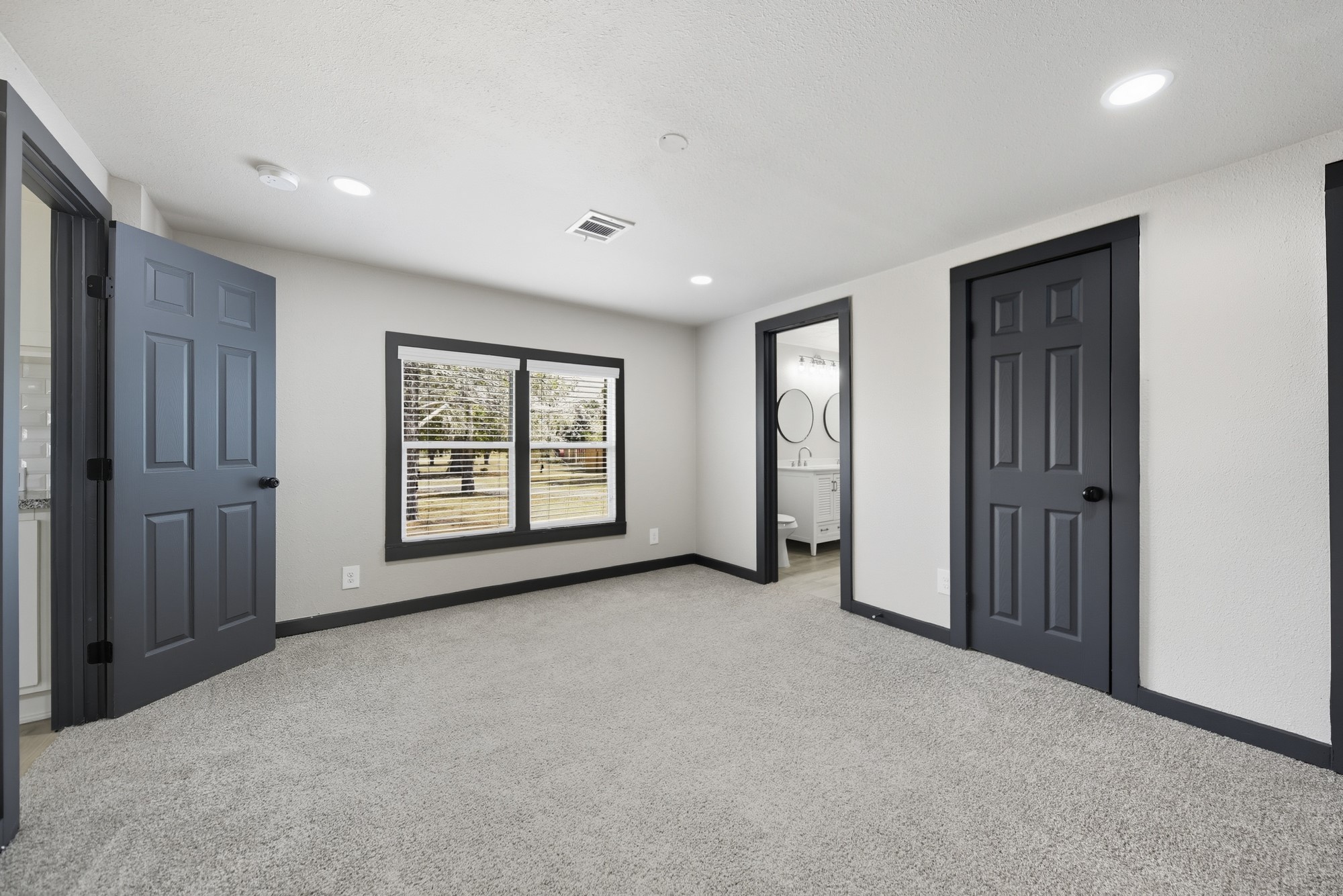 9137 Conner Road Washington, TX 77880 - Photo 40 of 44 a view of an empty room with a window