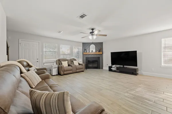 $290,000 | 1207 North Lady Fern Lane, Houston, TX 77073