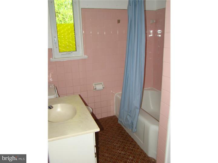 612 Rose Hill Road Broomall, PA 19008 - Photo 10 of 13 Gallery Image 10