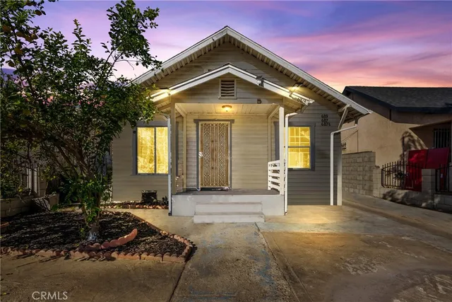 $849,000 | 687 East 49th Street, Los Angeles, CA 90011