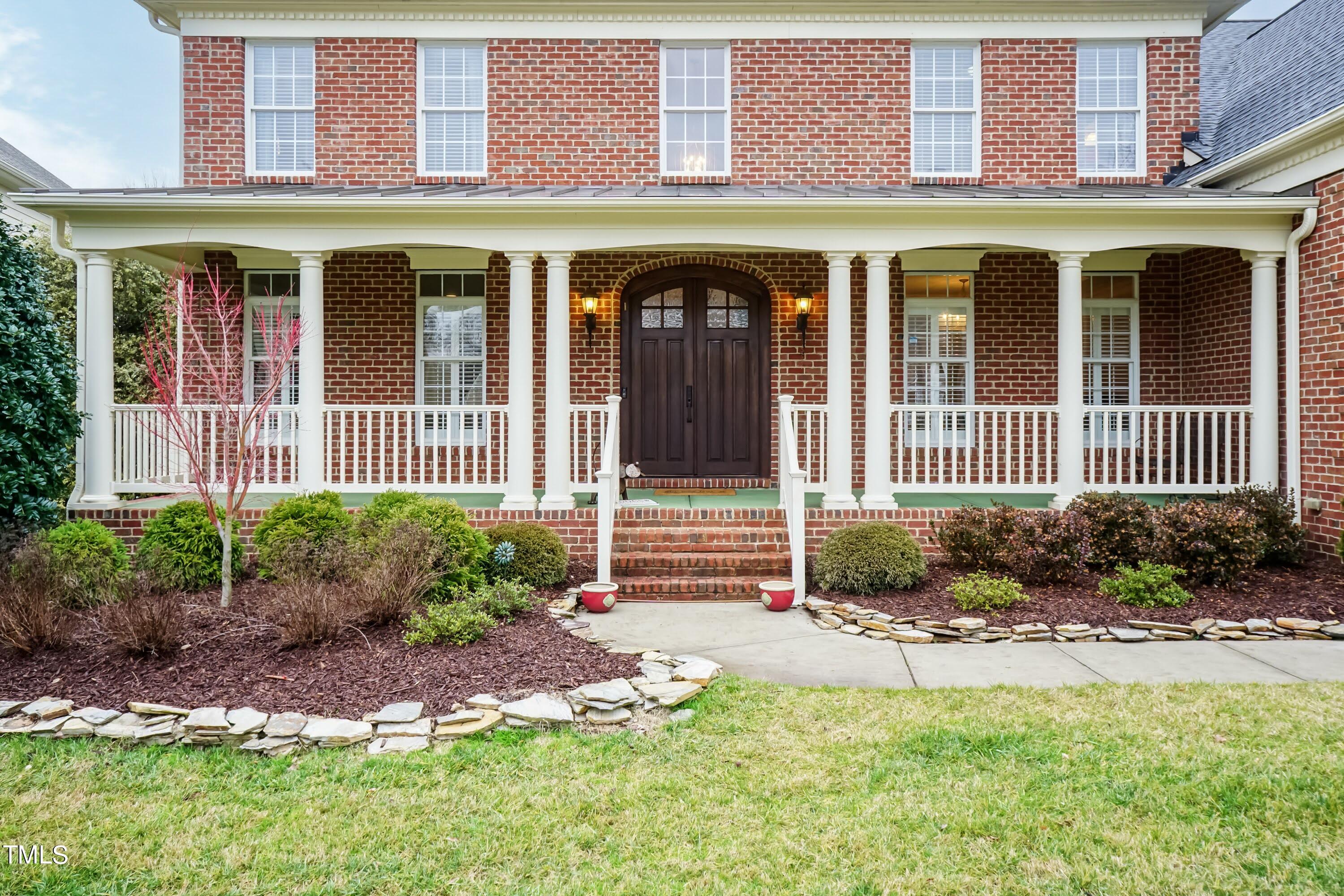 Porch 01