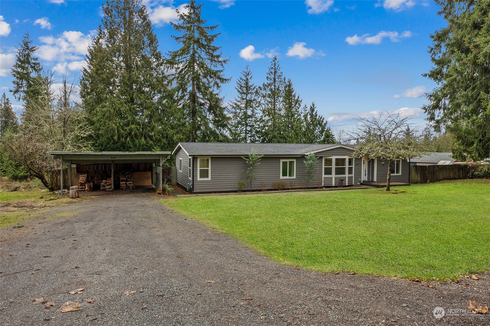 661 Brockway Road Chehalis, WA 98532 - Photo 2 of 40 a front view of a house with garden