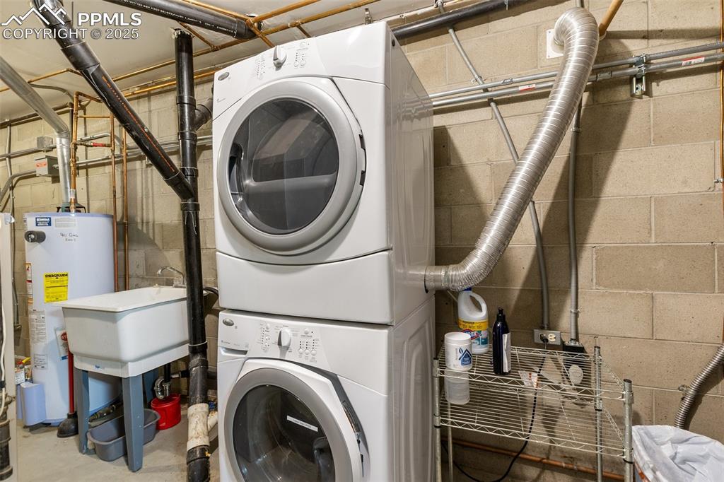 2387 Buffalo Ridge Road Como, CO 80456 - Photo 29 of 50 a utility room with dryer and washer