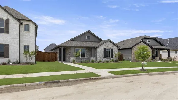 $304,990 | 1262 Falls Rush Way, Royse City, TX 75189