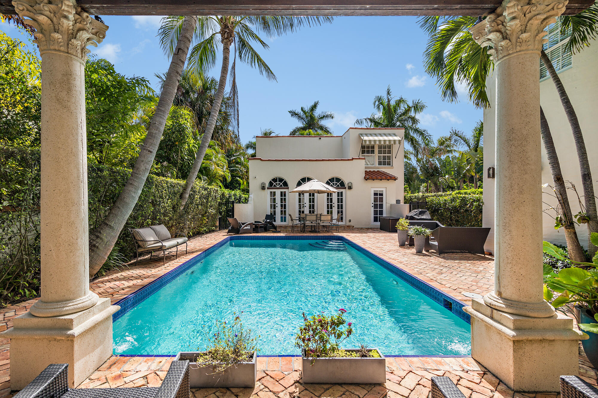 231 Sunset Road West Palm Beach, FL 33401 - Photo 19 of 22 Backyard & pool
