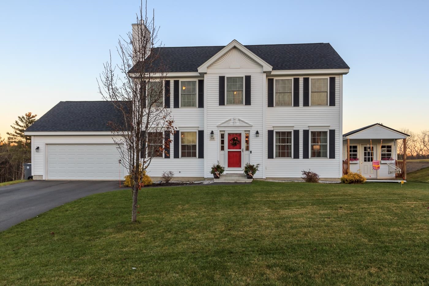 168 University Circle Hooksett, NH 03106 - Photo 1 of 39