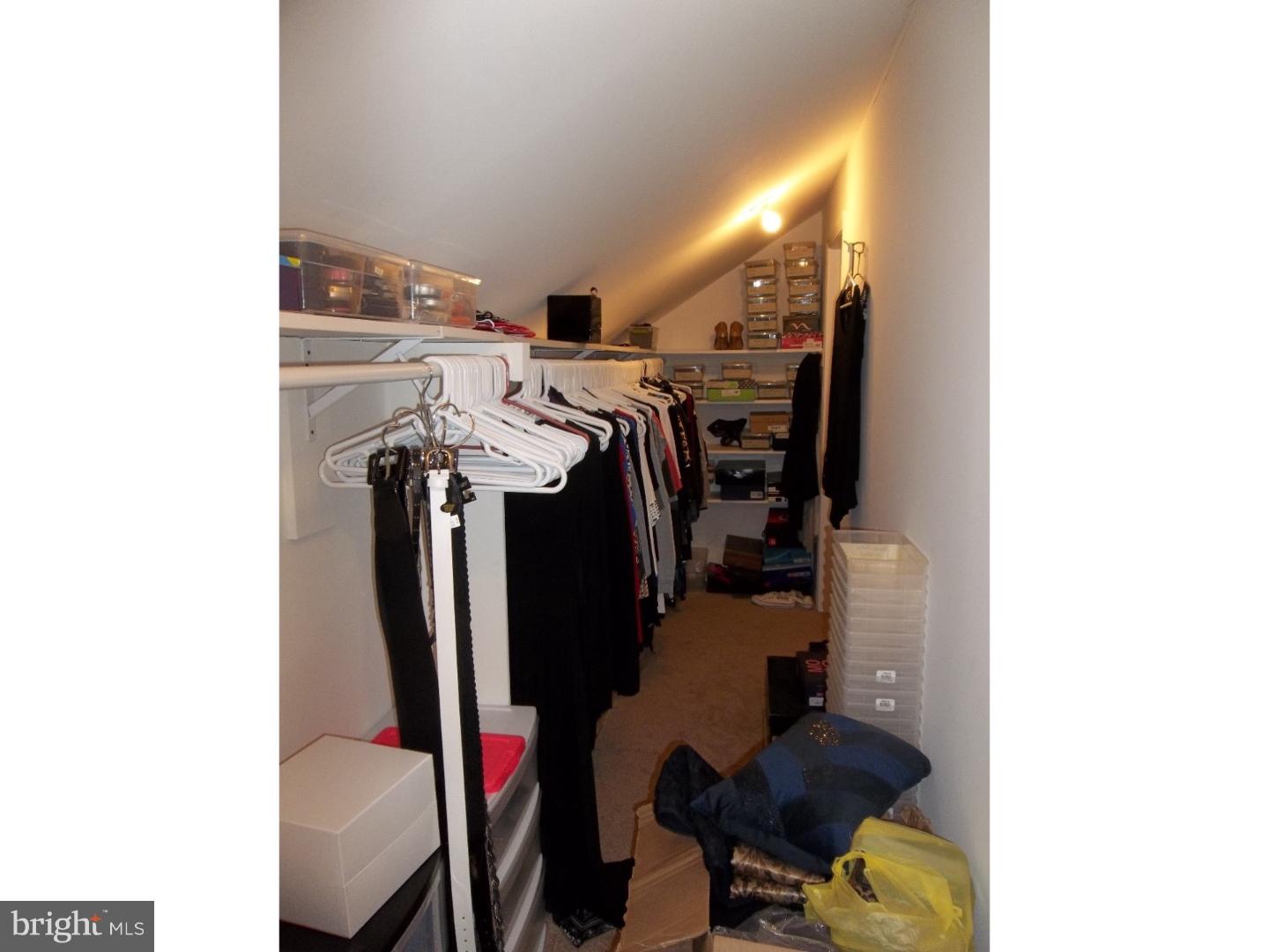 89 Freedom Road Sewell, NJ 08080 - Photo 19 of 25 Walk-in Closet