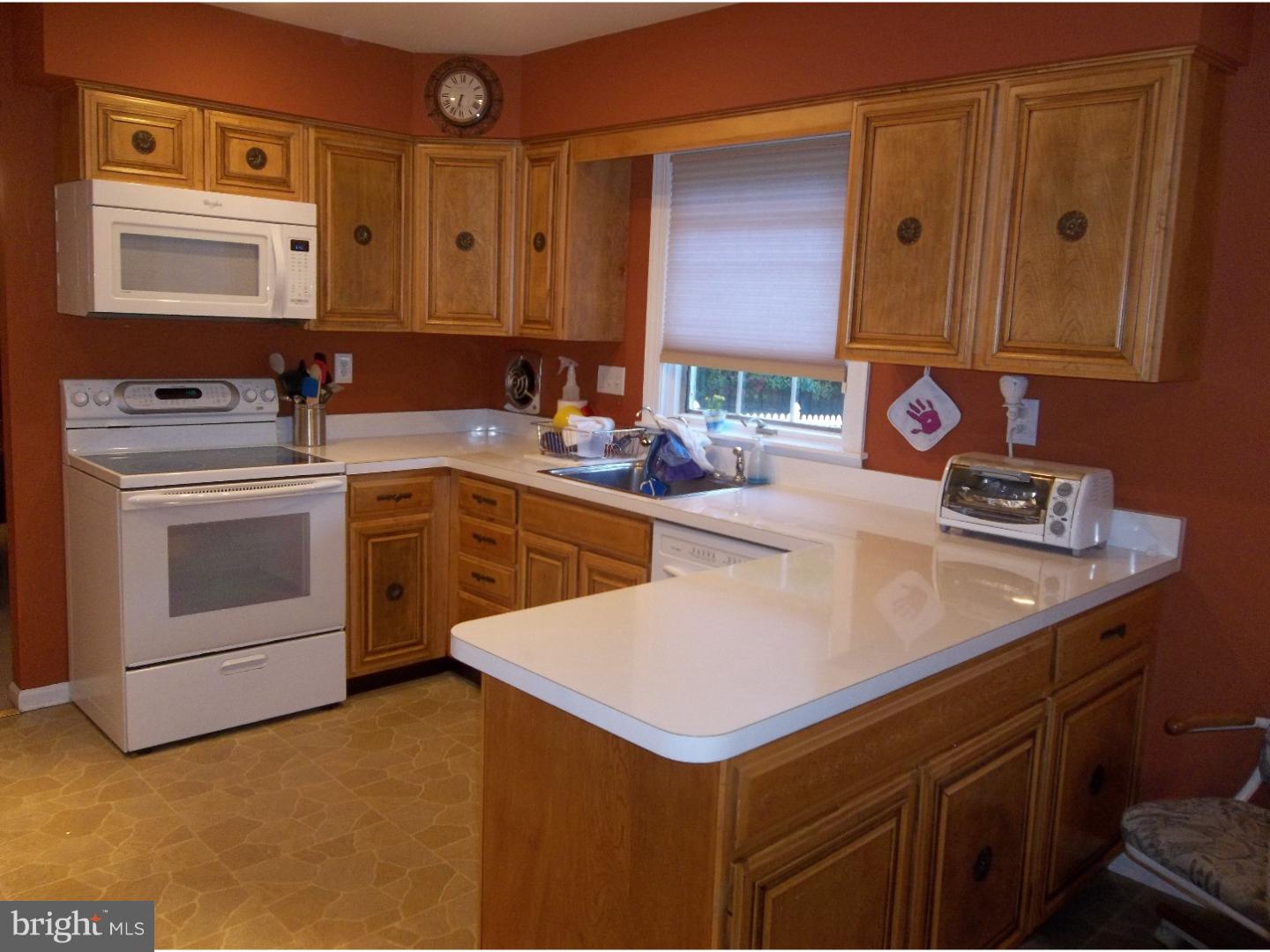 89 Freedom Road Sewell, NJ 08080 - Photo 8 of 25 Kitchen