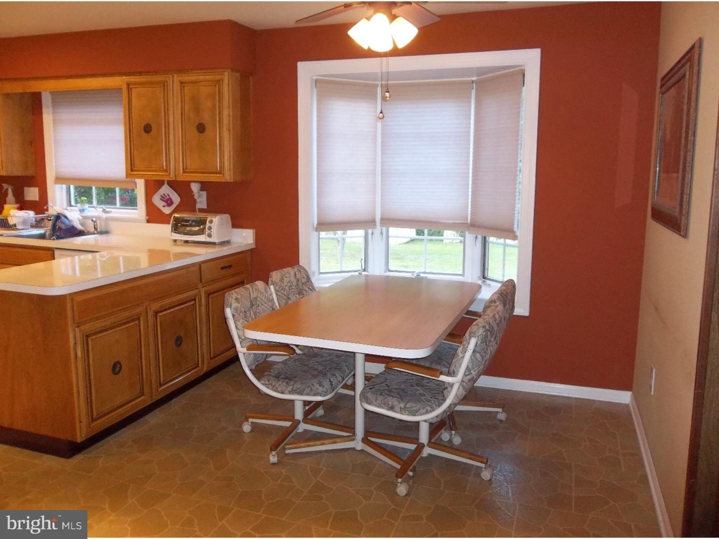 89 Freedom Road Sewell, NJ 08080 - Photo 10 of 25 Kitchen