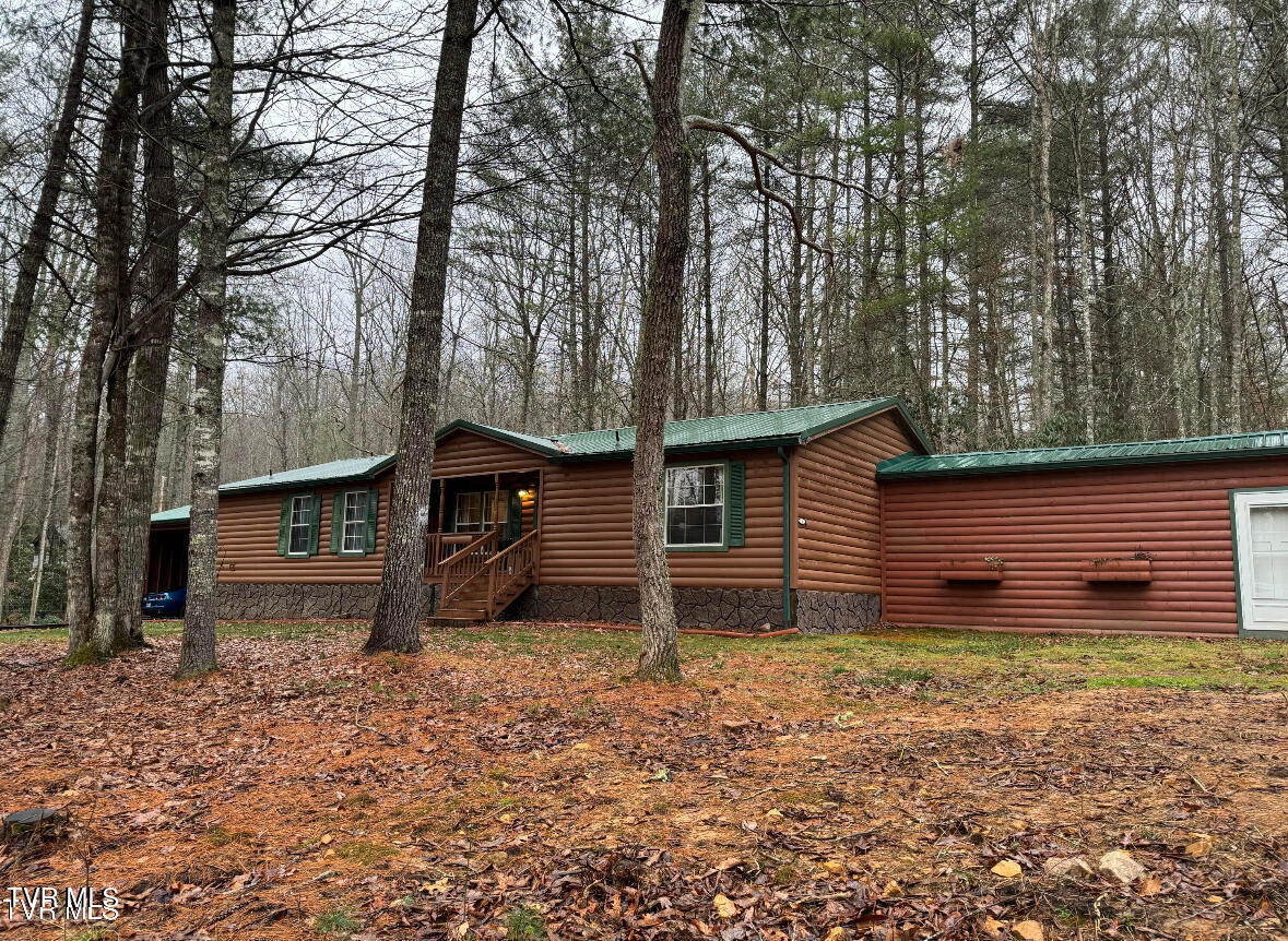 268 Park Service Road Mountain City, TN 37683 - Photo 12 of 12 Front