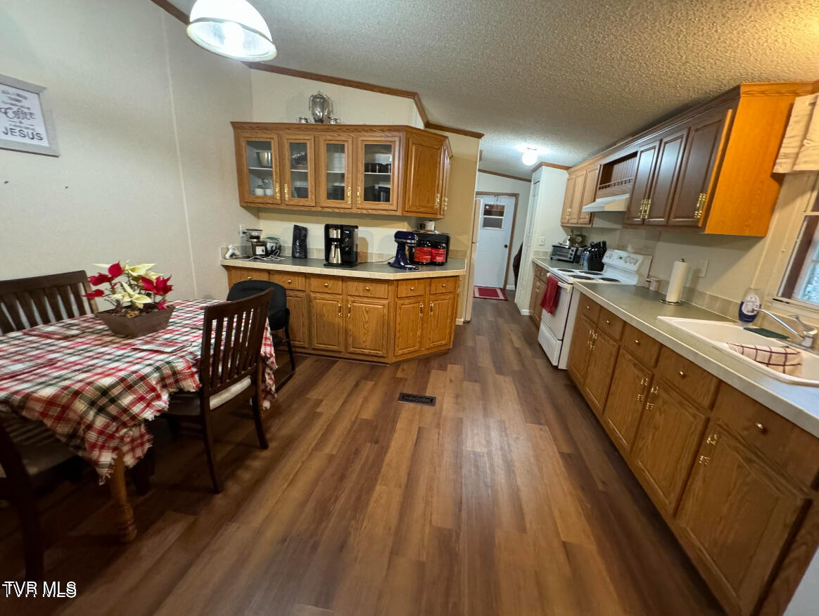 268 Park Service Road Mountain City, TN 37683 - Photo 2 of 12 Kitchen
