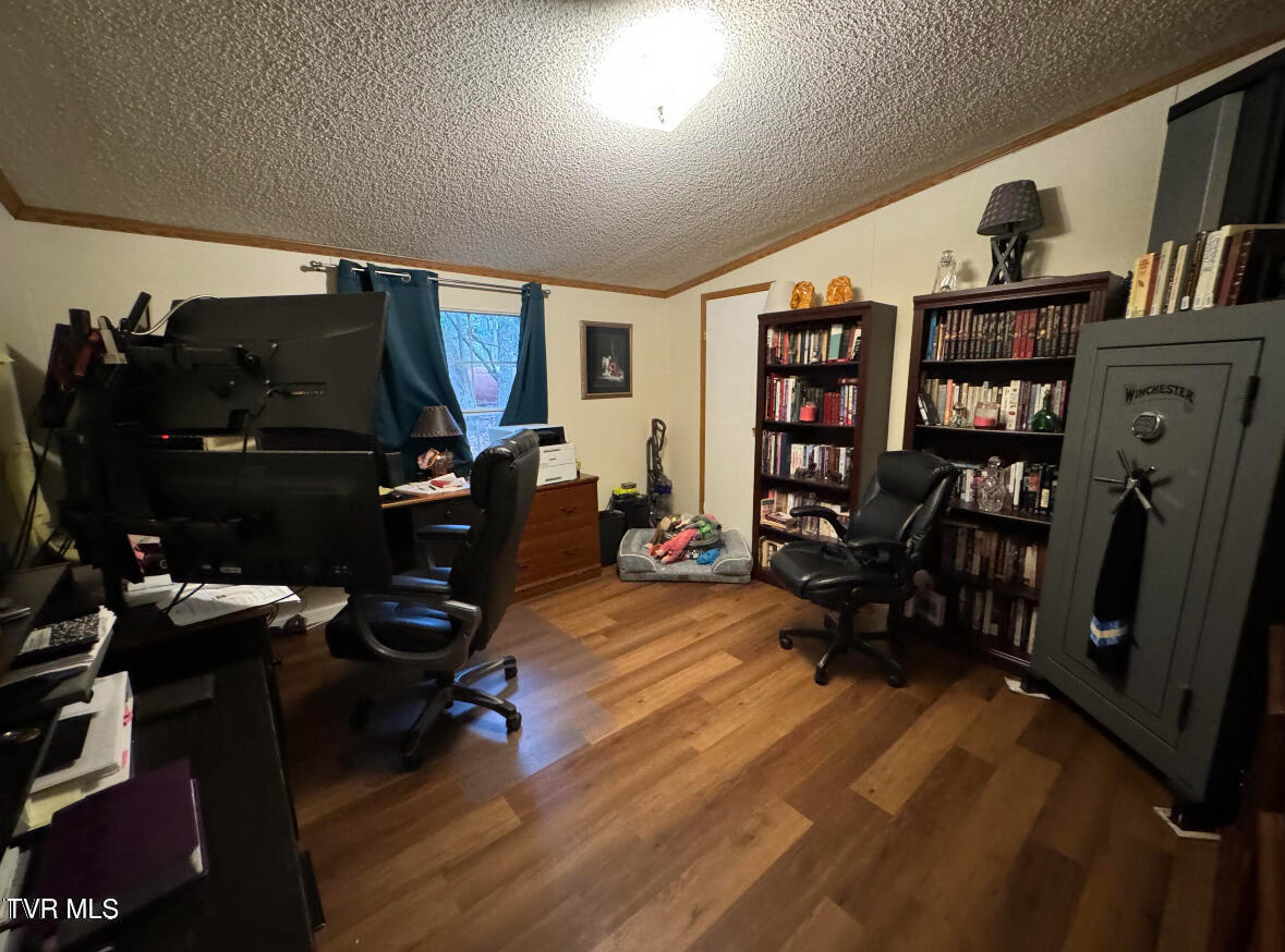 268 Park Service Road Mountain City, TN 37683 - Photo 7 of 12 Bed 2