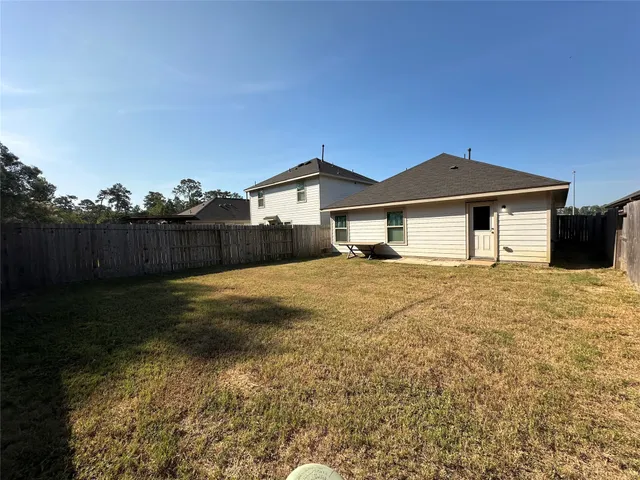 $1,725 | 33516 Orange Maple Way, Pinehurst, TX 77362