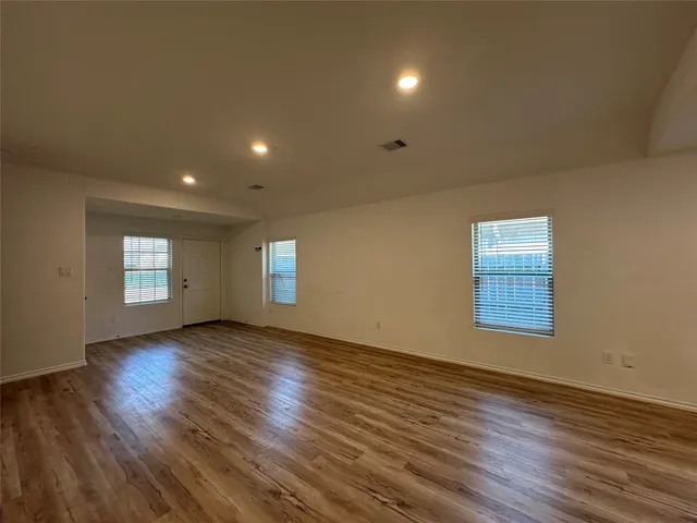 $1,725 | 33516 Orange Maple Way, Pinehurst, TX 77362