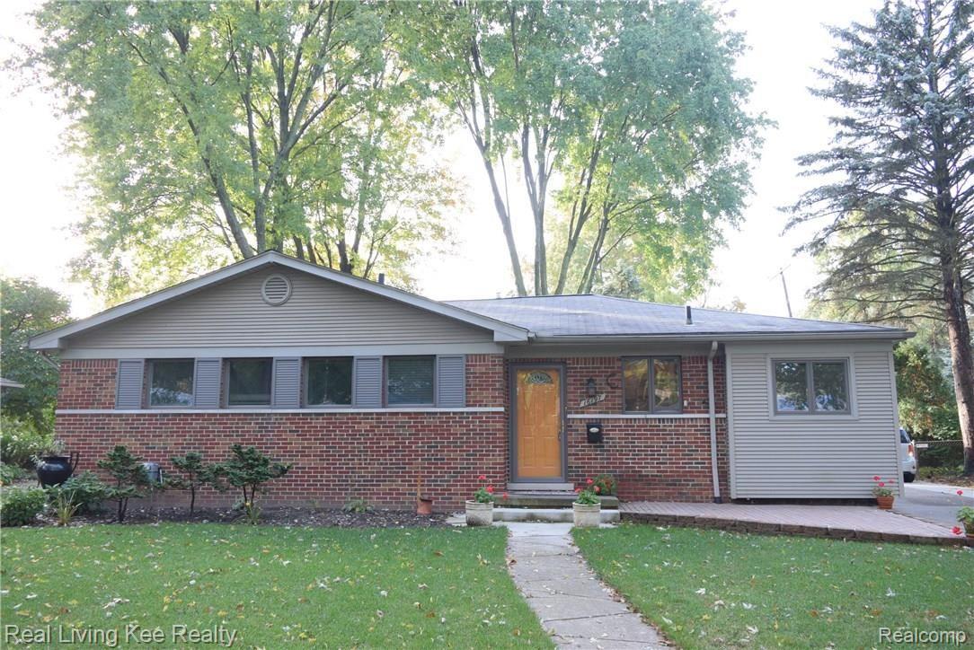 16197 Reedmere Avenue Franklin, MI 48025 - Photo 18 of 23 well maintained exterior too!