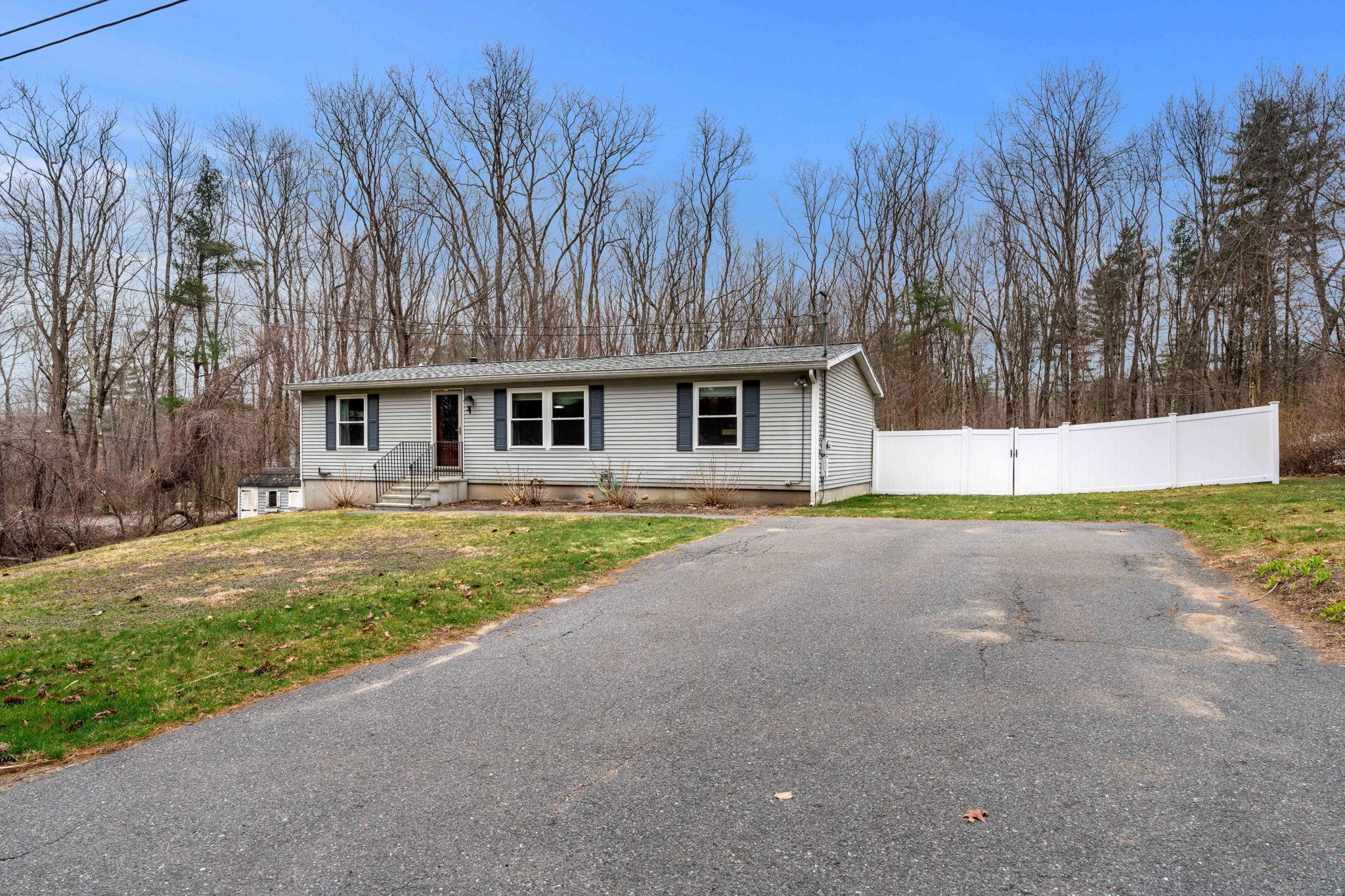 2 Wilkele Road Sandown, NH 03873 - Photo 13 of 40