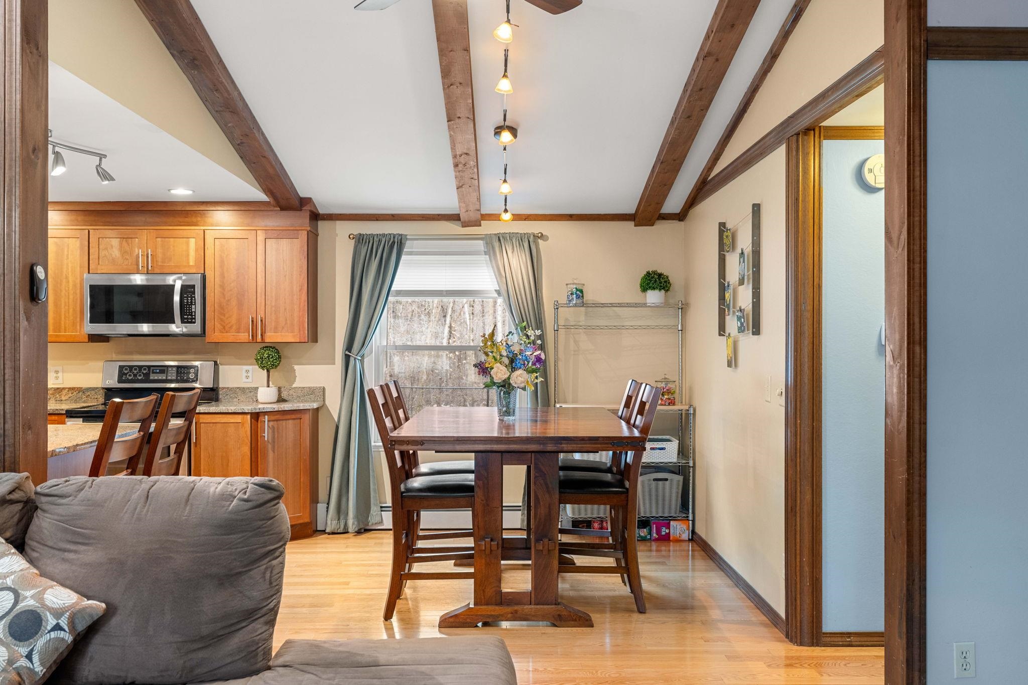 2 Wilkele Road Sandown, NH 03873 - Photo 3 of 40