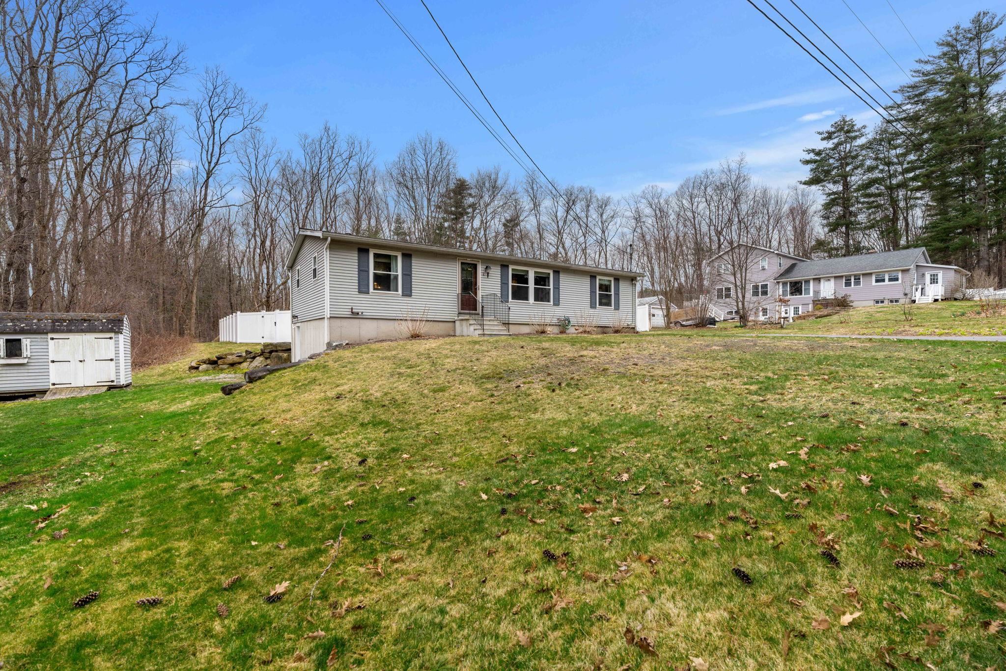 2 Wilkele Road Sandown, NH 03873 - Photo 34 of 40