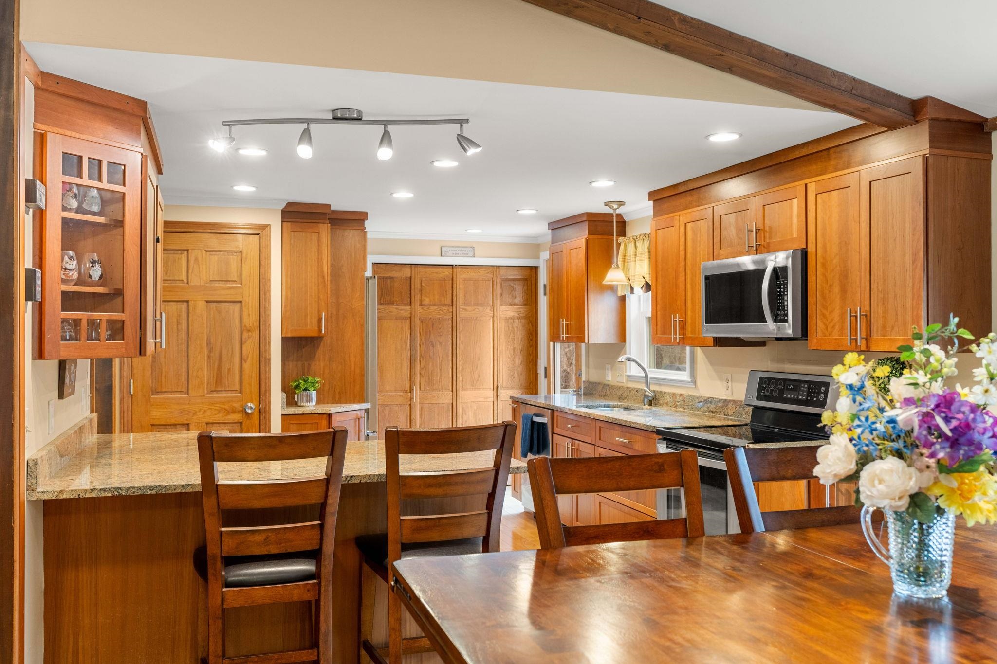 2 Wilkele Road Sandown, NH 03873 - Photo 35 of 40