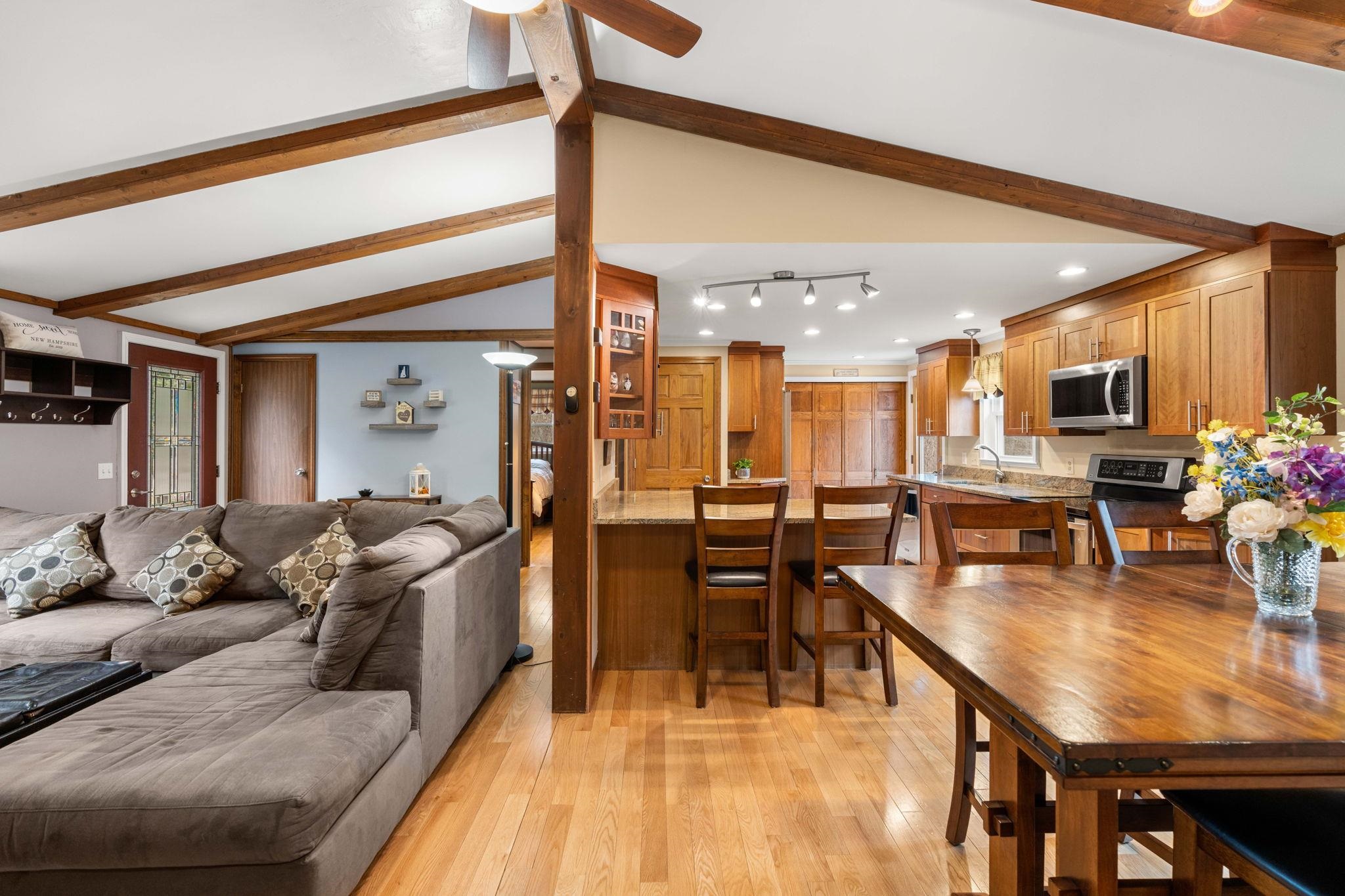 2 Wilkele Road Sandown, NH 03873 - Photo 4 of 40