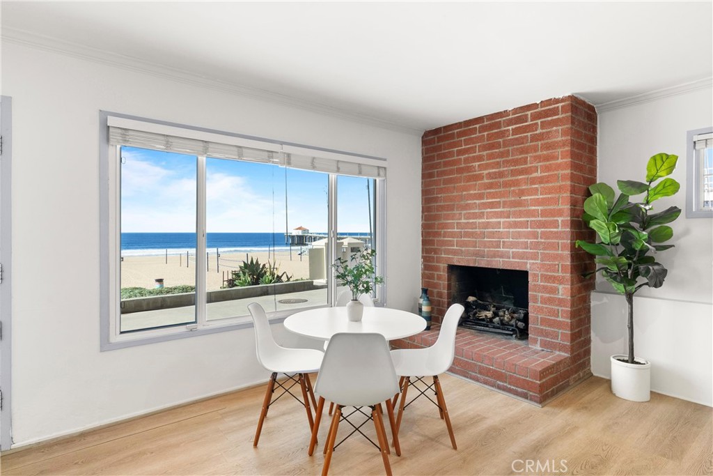 920 The Strand Manhattan Beach, CA 90266 - Photo 11 of 72 Unit D (1 Bed/1 Bath Unit) - Dining Area