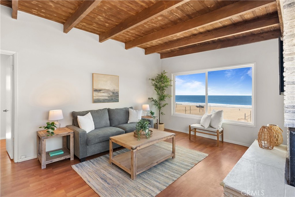 920 The Strand Manhattan Beach, CA 90266 - Photo 20 of 72 Unit C (2 Bed/1 Bath Unit) - Living Room