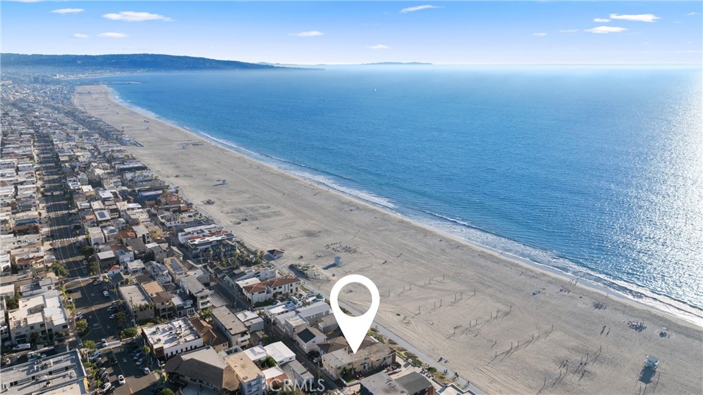 920 The Strand Manhattan Beach, CA 90266 - Photo 31 of 72 Aerial View of the Property