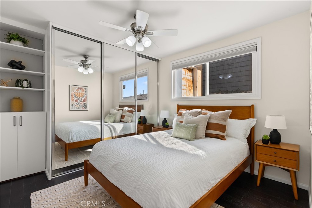 920 The Strand Manhattan Beach, CA 90266 - Photo 43 of 72 Unit B (2 Bed/2 Bath Unit) - Bedroom 1