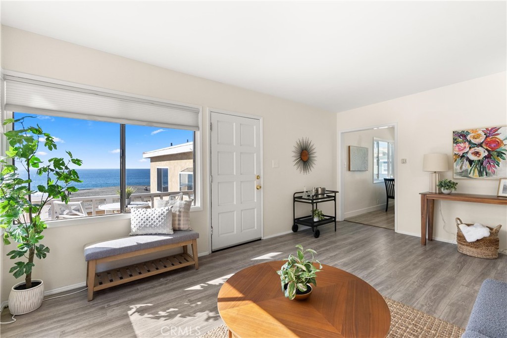 920 The Strand Manhattan Beach, CA 90266 - Photo 54 of 72 Unit A (2 Bed/1 Bath Unit) - Entry and Living Room