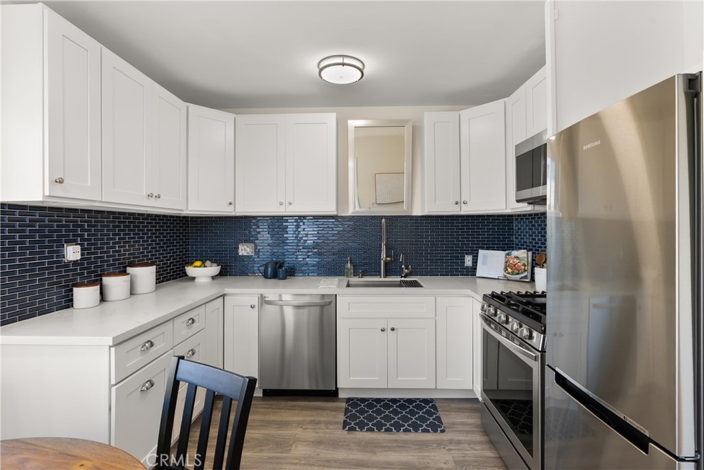 920 The Strand Manhattan Beach, CA 90266 - Photo 59 of 72 Unit A (2 Bed/1 Bath Unit) - Kitchen
