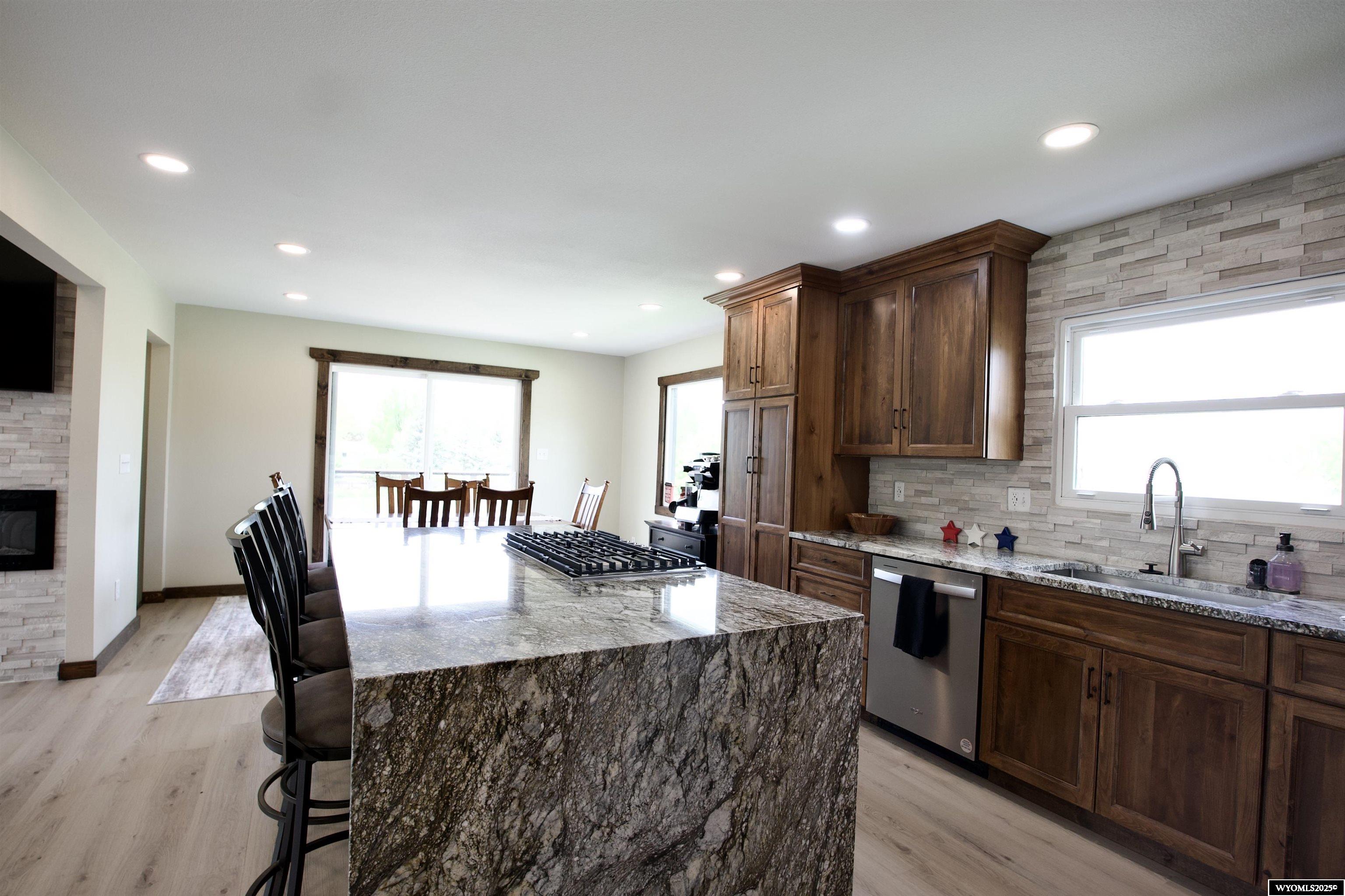 310 Aster Street Casper, WY 82604 - Photo 4 of 49