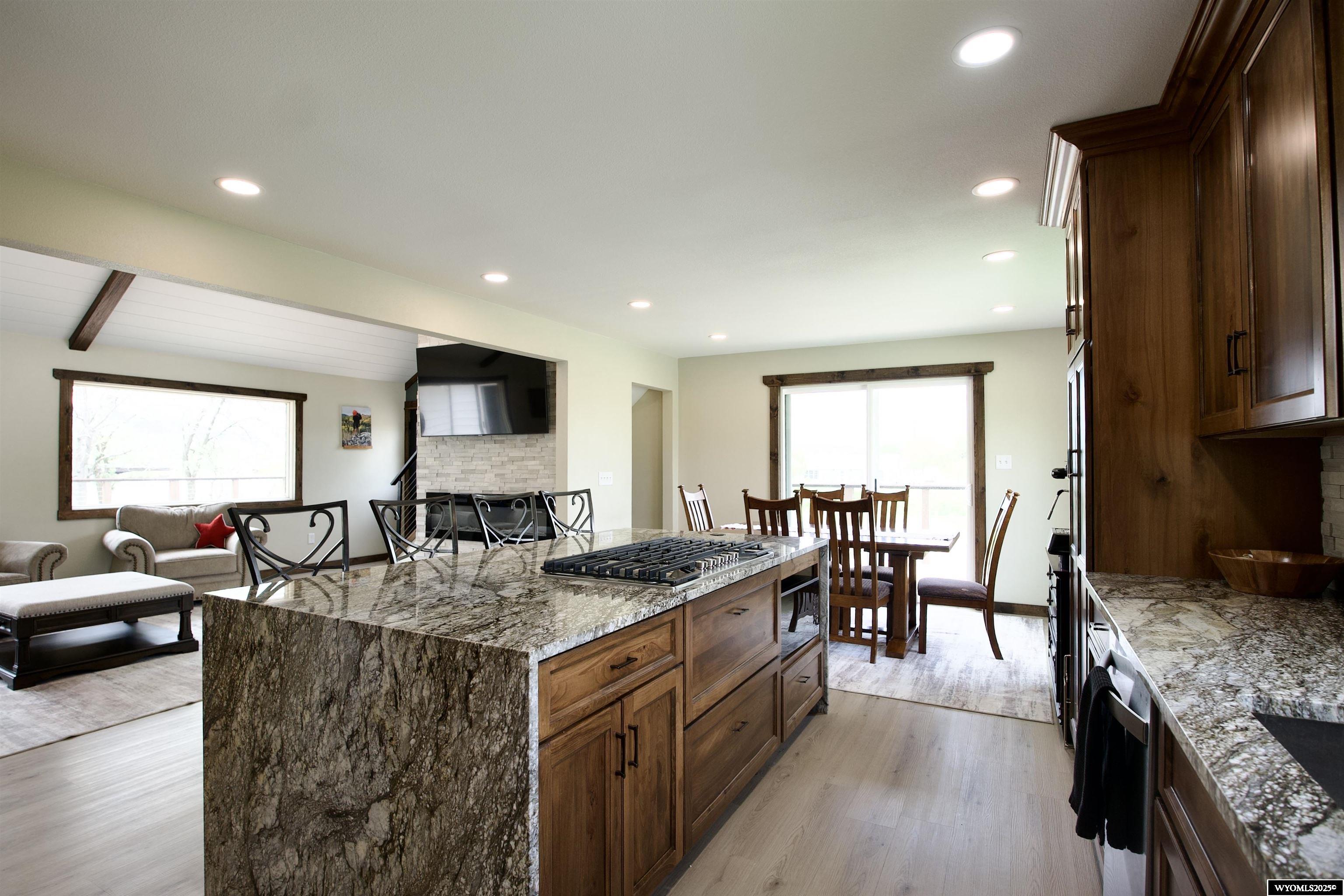 310 Aster Street Casper, WY 82604 - Photo 5 of 49